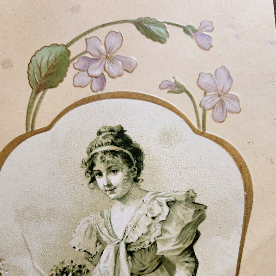 GRANDE CHROMO GAUFRÉE FEMME ART NOUVEAU DÉBUT XXème Ref : 00134
