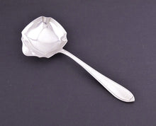 Charger l'image dans la galerie, LOUCHE A CRÈME ref : 0029