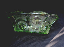 Charger l'image dans la galerie, COUPE A FRUITS VERRE DE DÉPRESSION 1950