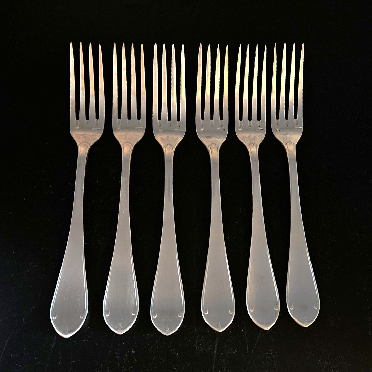 6 FOURCHETTES ART DÉCO ERCUIS EN MÉTAL ARGENTÉ Ref : 00193