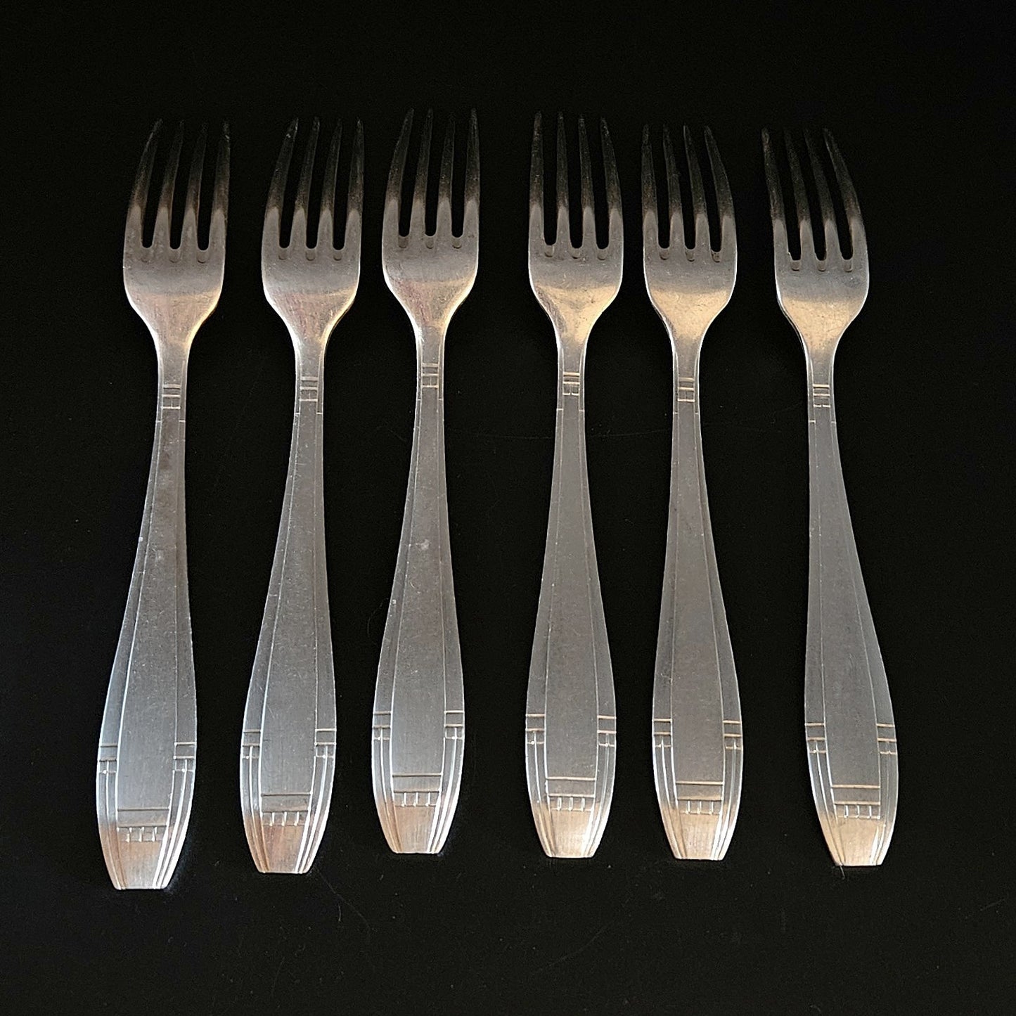 6 FOURCHETTES APOLLO ART DÉCO  EN MÉTAL ARGENTÉ Ref : 00194