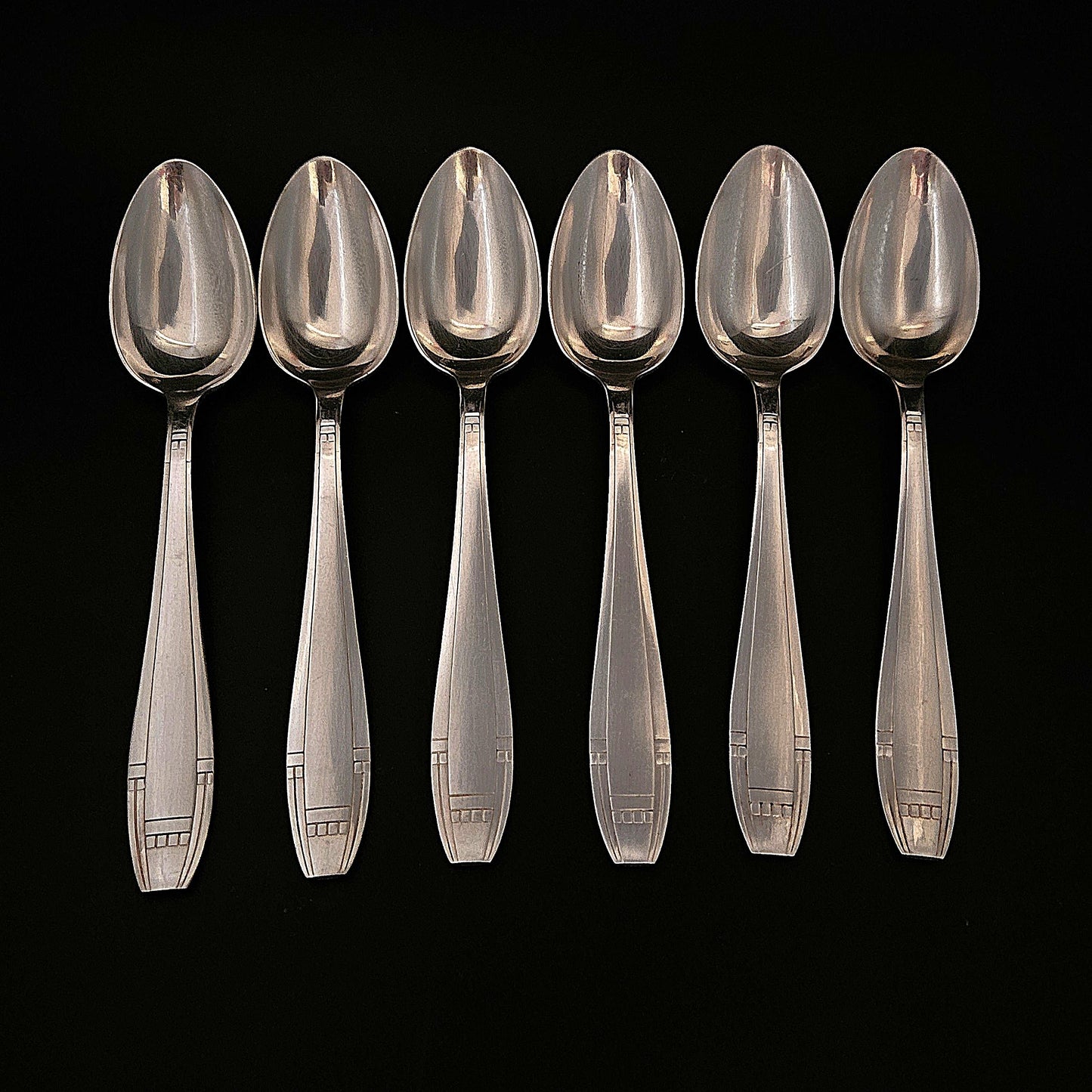 6 CUILLÈRES À SOUPE APOLLO ART DÉCO EN MÉTAL ARGENTÉ Ref : 00199