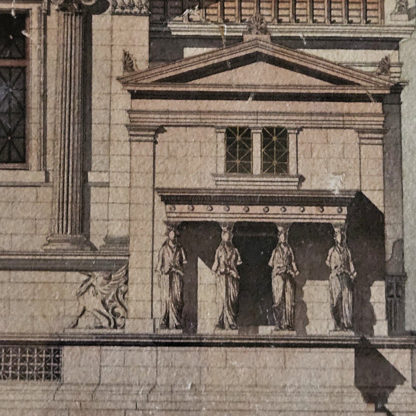 Détail de l'aquarelle de Paul Friesé montrant le portique à quatre cariatides — figures féminines drapées portant l'entablement — sous un fronton triangulaire, flanqué d'un griffon ailé en acrotère d'angle sur piédestal, rendu à l'aquarelle et à l'encre sur papier vergé beige.