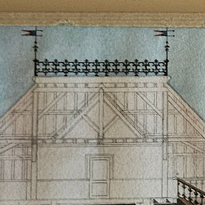 Détail de l'aquarelle de Paul Friesé, montrant la charpente apparente en bois à fermes triangulées du niveau supérieur de la villa bourgeoise, avec la balustrade en fer forgé à fleurs de lys et deux girouettes en fanion au faîtage, sur fond de ciel gris-bleu au lavis, rendu à l'encre noire avec une grande précision technique.