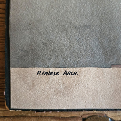 Gros plan sur la signature manuscrite « P. Friesé Arch. » inscrite en bas à gauche de l'aquarelle, sur le bord blanc du papier