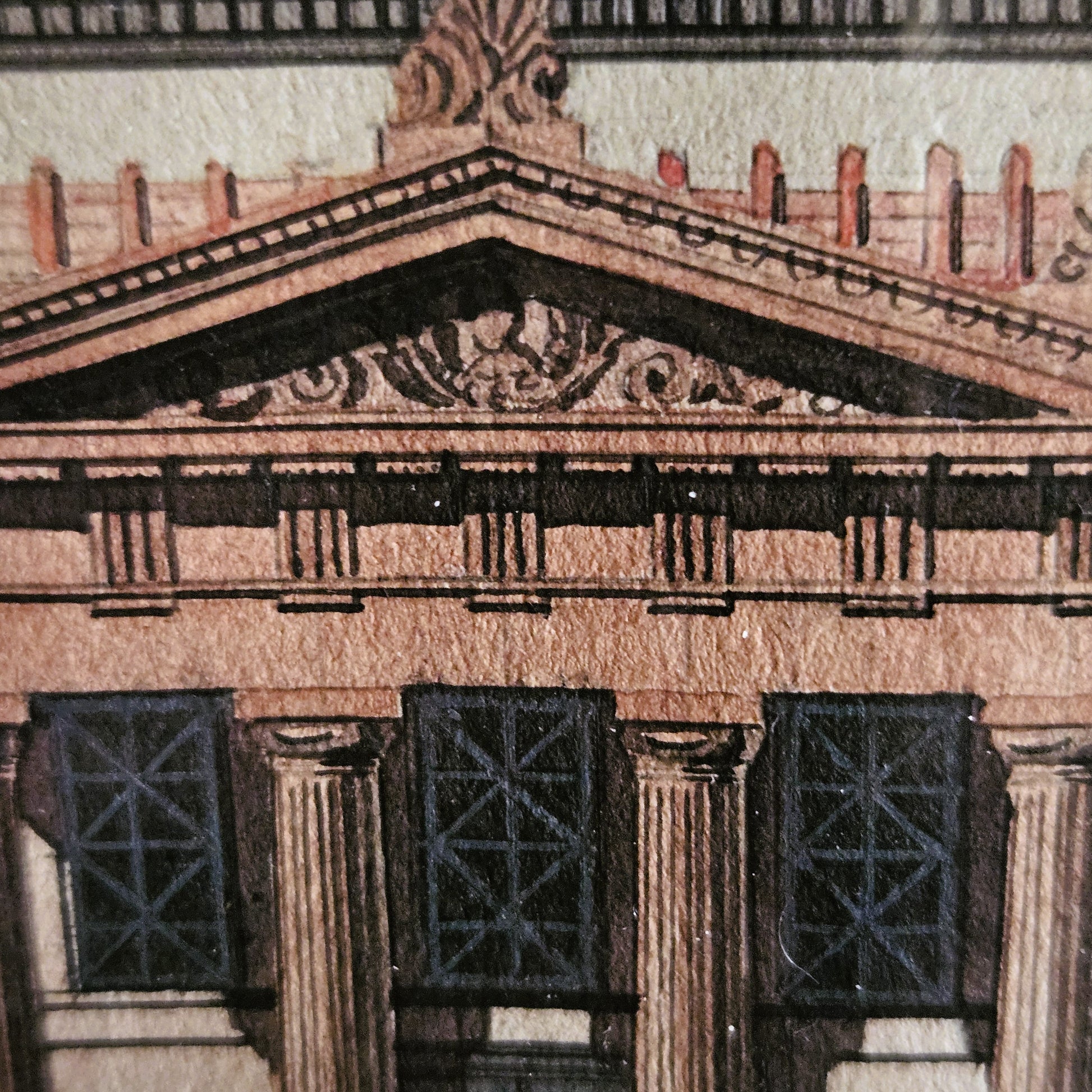 Détail de l'aquarelle de Paul Friesé montrant le portique central de l'édifice néo-classique avec colonnes ioniques cannelées, tympan orné de rinceaux sculptés, et trois grandes baies vitrées à croisillons, rendu à l'aquarelle et à l'encre sur fond gris-bleu.